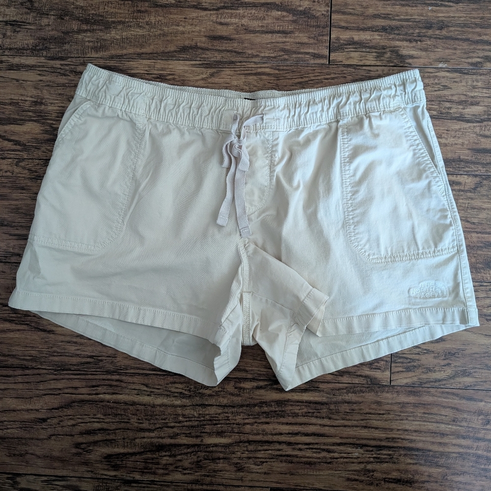 The‎ North Face Women's Cream Cargo Shorts